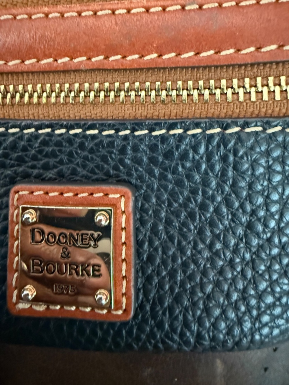 Dooney & Bourke Pebble Grain Leather Small Coin Case Black/Brown - Picture 5 of 7